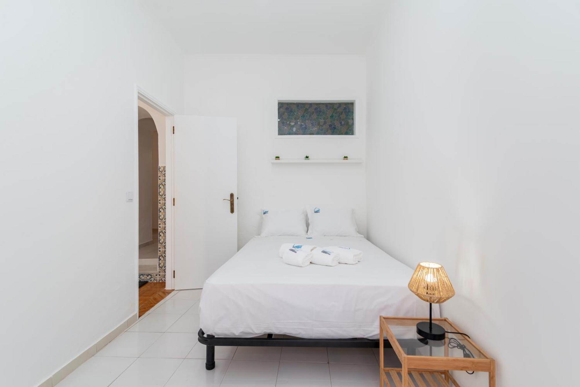 Holiday home Casa Garde - 5 Mins Center - Private Balcony - Wi-fi