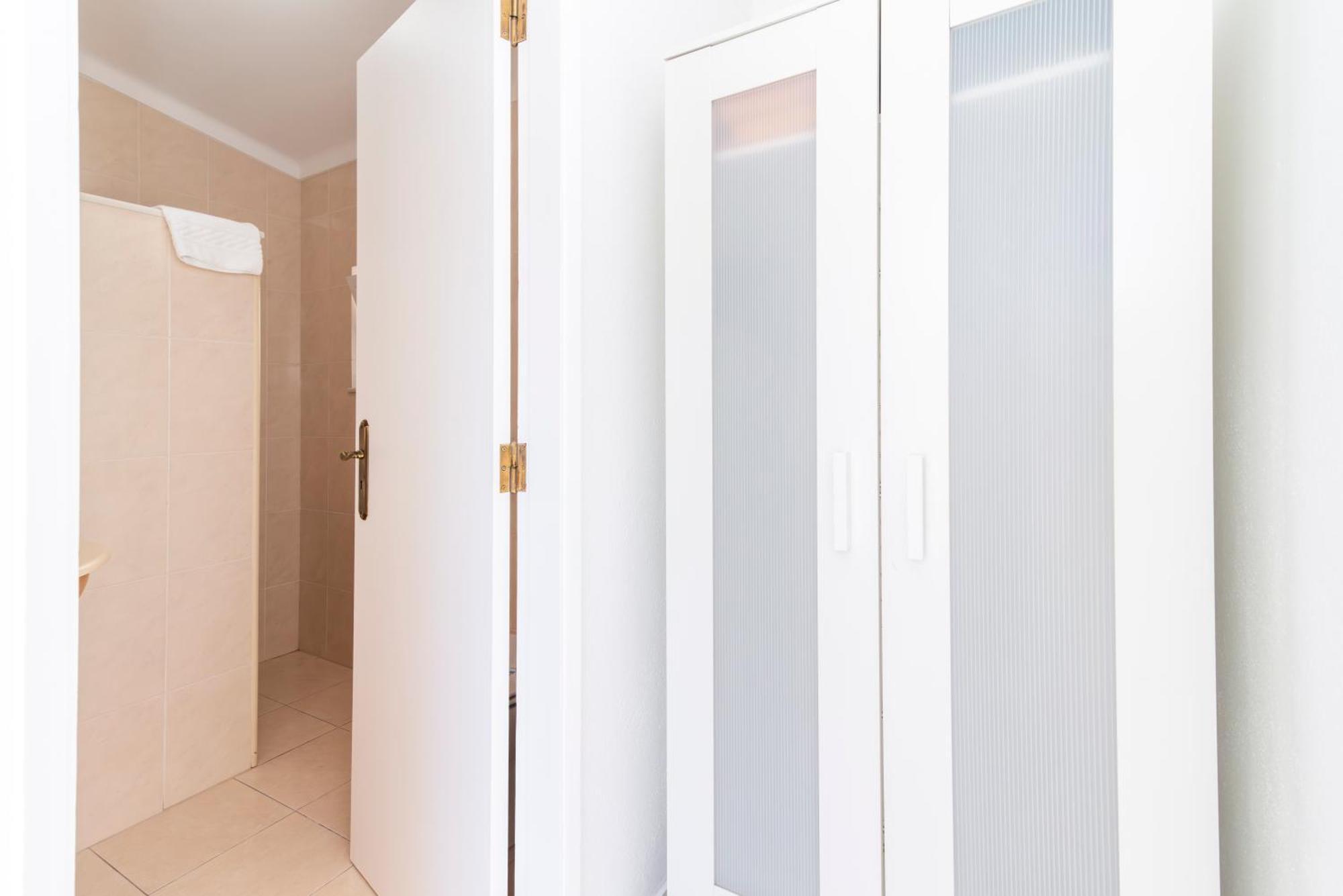 Casa Garde - 5 Mins Center - Private Balcony - Wi-fi